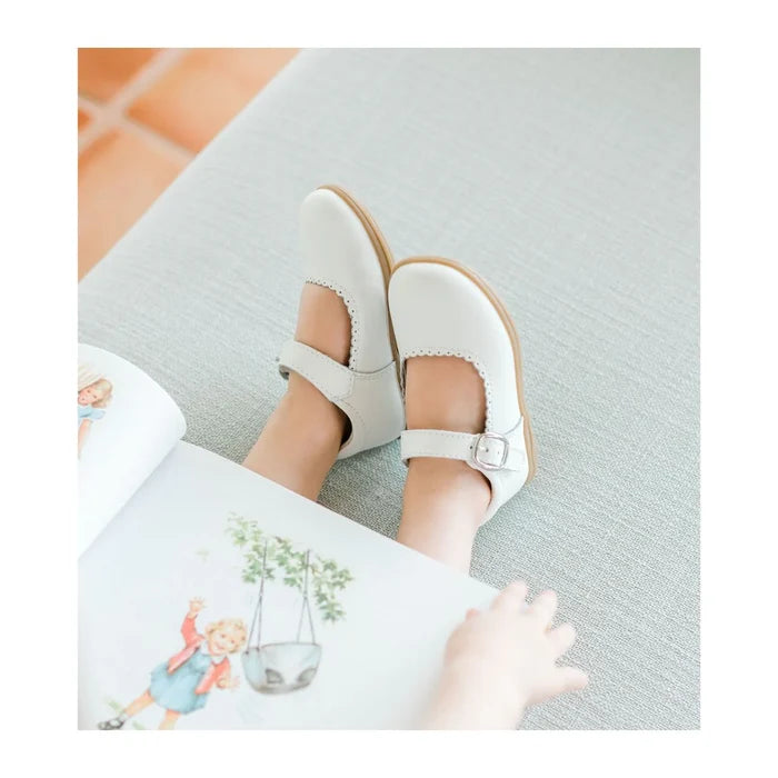 Chole Classic Scalloped Mary Jane