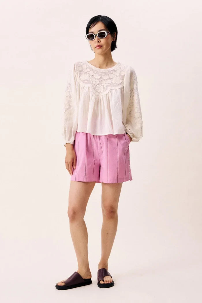 Eurybia Short