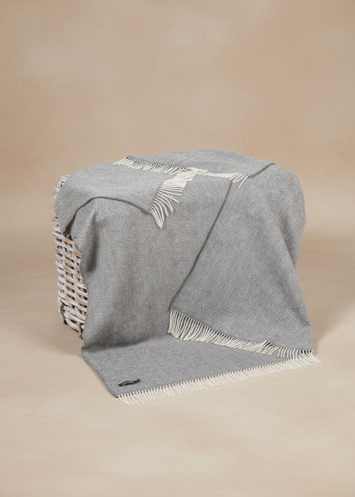John Hanly Cashmere Merino Throw | Grey