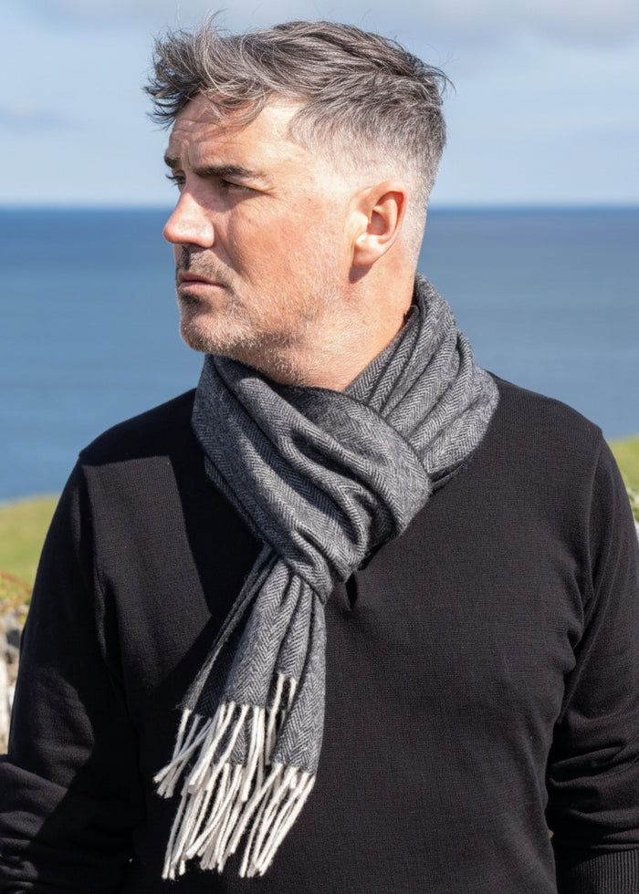 John Hanly Lambswool Scarf | Charcoal Herringbone