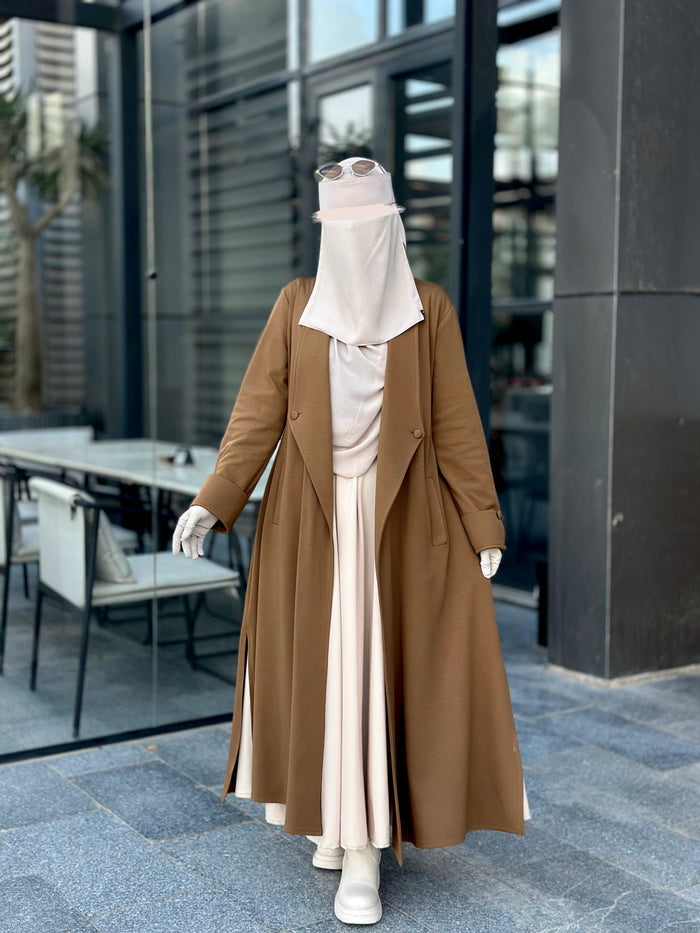 عسلي / L